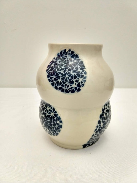Vase In Broken Triangle Pattern