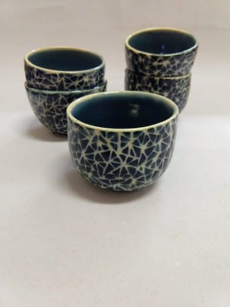 Broken Triangle Tea Bowls in Blue